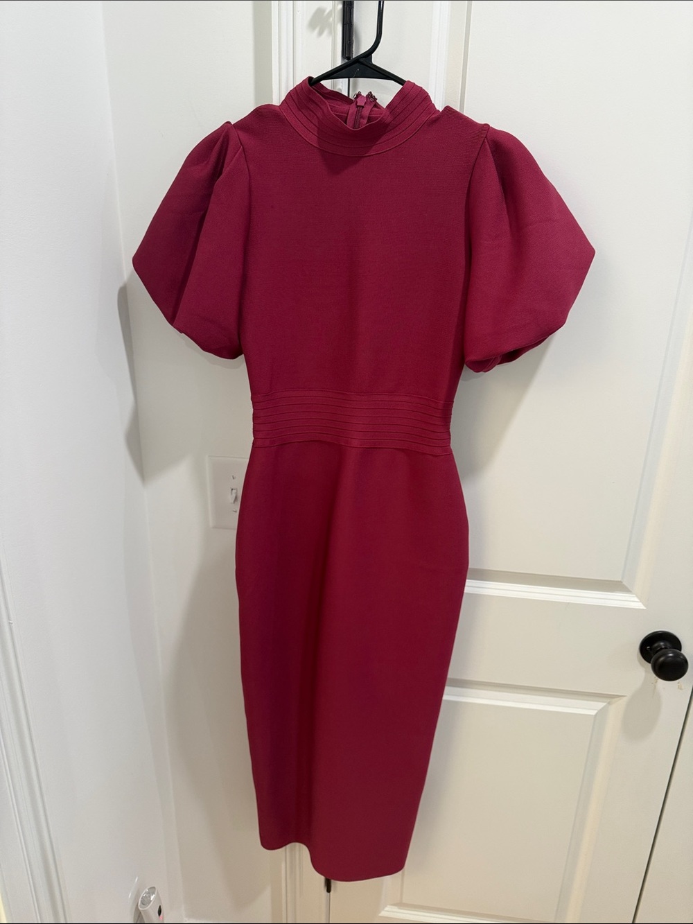 Elliatt Wine Puff-Sleeve Midi Dress